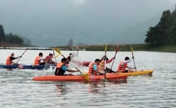 Sôi nổi Giải đua thuyền Kayak tỉnh Tuyên Quang mở rộng năm 2024