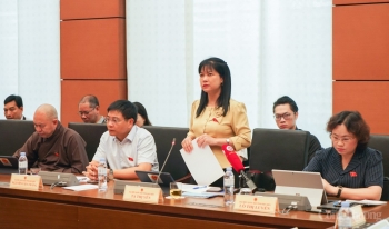 Đại biểu quốc hội đề nghị làm rõ ''dấu hiệu bất thường'' giá chung cư leo thang, giá vàng ''nhảy múa''