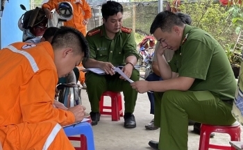 Lào Cai: Điện lực Sa Pa phát hiện vụ trộm cắp điện để chiếu sáng trồng hoa