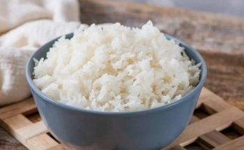 Ăn cơm nguội có hại cho sức khỏe: Thực hư ra sao?