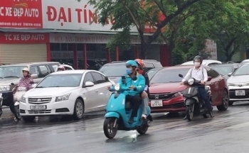Thời tiết hôm nay ngày 5/6/2024: Bắc Bộ, Thanh Hóa có mưa dông lốc sét; Nam Bộ nắng nóng