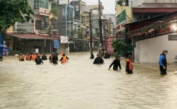 Chủ động toàn diện các biện pháp ứng phó thiên tai, bảo đảm an toàn về tính mạng sức khỏe người dân