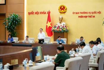 Chủ tịch Quốc hội khai mạc phiên họp thứ 34 của Uỷ ban Thường vụ Quốc hội