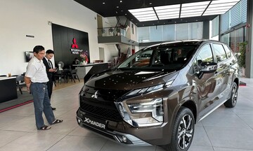 Ô tô “nội” ảm đạm chờ khách, các hãng nhập khẩu tung chiêu giảm giá ưu đãi lệ phí trước bạ