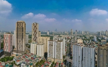 Giá chung cư Hà Nội, TP. Hồ Chí Minh tăng phi mã: Lương 30 triệu mới mua được nhà?