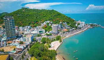 Vũng Tàu: Thiên đường biển xanh và hoa nhiệt đới