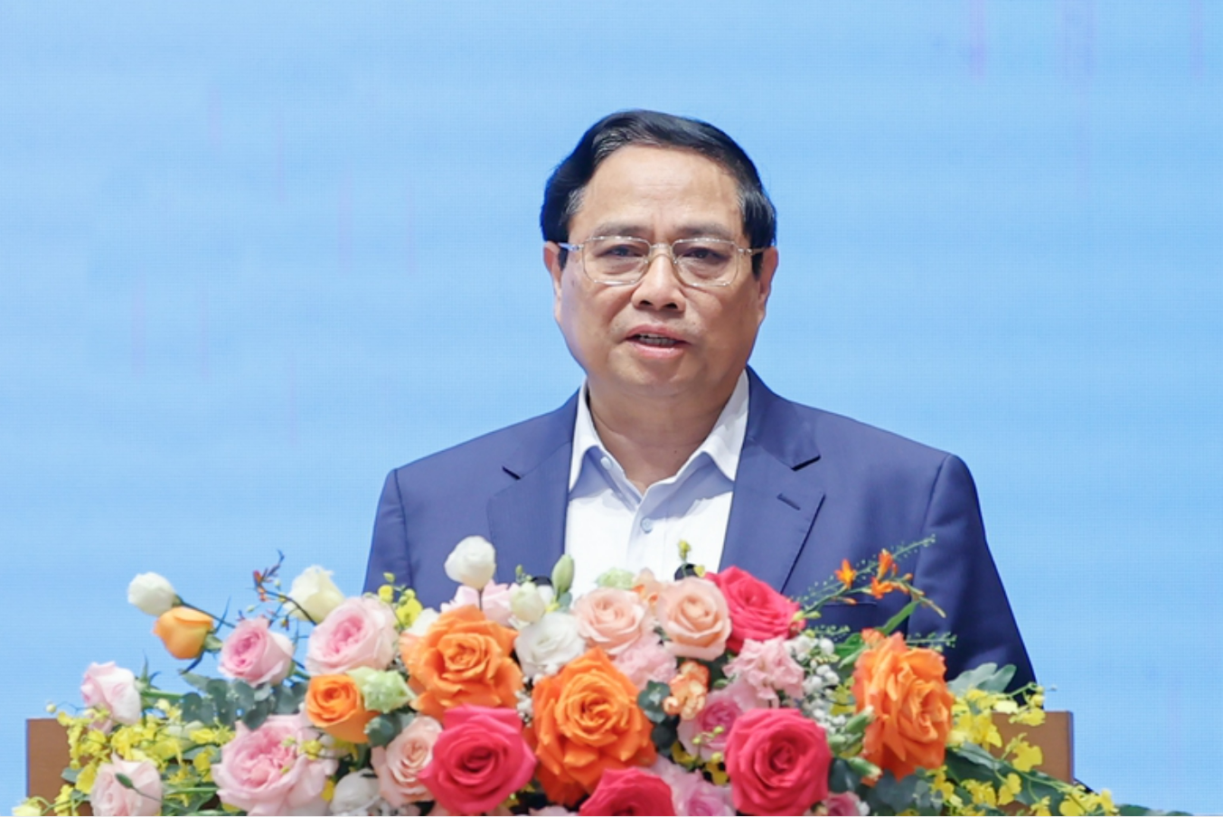 Thủ tướng: Phát triển nhà ở xã hội, tăng sử dụng cầu cạn với các cao tốc