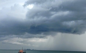 Dự báo thời tiết biển hôm nay 28/6/2024: Bắc Biển Đông và Giữa Biển Đông có mưa dông, gió giật mạnh