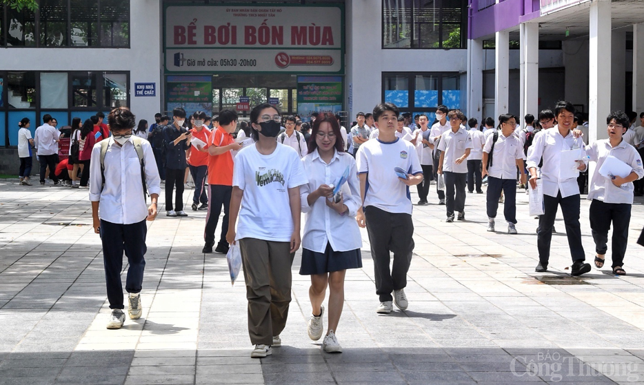 Đề thi Văn từ sách giáo khoa: Thay đổi chóng  mặt, học sinh hoang mang