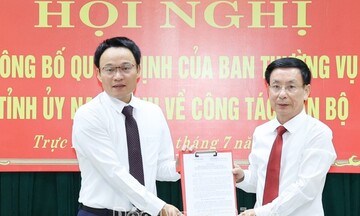 Nam Định công bố quyết định về công tác cán bộ