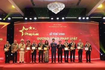 Phát động Chương trình bình chọn, tôn vinh 'Gương sáng pháp luật' năm 2025