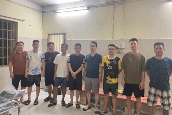 Hà Nội: Nam thanh niên bỏ gần 4 tỷ mua tài khoản để cá độ bóng đá