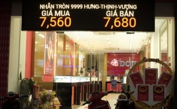 Nghịch lý vàng thời bình ổn giá: Người mua chẳng được, người bán chẳng xong, chuyên gia nói gì?