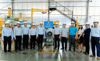 Công đoàn VNSTEEL khen thưởng công trình lắp đặt hệ thống camera giám sát tại giàn máy xẻ thép cuộn SL02