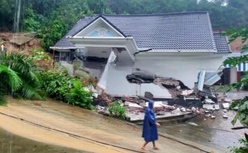 Hà Nội: Sập biệt thự lúc rạng sáng, 7 người may mắn thoát chết