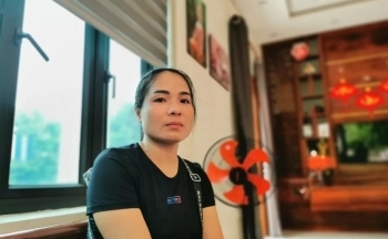 Vụ sập biệt thự ở Hà Nội lúc rạng sáng 24/7: Con gái khóc nức nở mong tìm thấy di ảnh bố