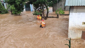 Bộ Công an chỉ đạo tập trung ứng phó mưa lũ, sạt lở sau cơn bão số 2