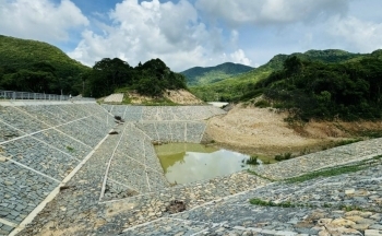 Bà Rịa - Vũng Tàu: Yêu cầu làm rõ vụ sạt lở tại đập 2 hồ chứa nước Đất Dốc