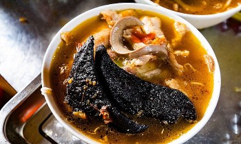 Phở gan cháy, món 'ngon - lạ' nên thử một lần khi đến Bắc Ninh