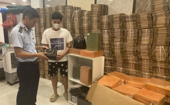 Quảng Ninh: Tạm giữ 263 sản phẩm giả mạo nhãn hiệu kinh doanh qua facebook ‘Quỳnh Đậu Đậu’