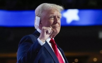 Ông Trump tố bà Harris ‘sao chép’ ý tưởng tranh cử