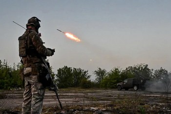 Ukraine ồ ạt nã tên lửa và UAV, Nga lâm vào tình thế ''tiến thoái lưỡng nan''