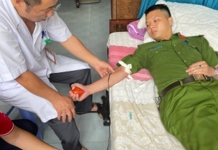 Lào Cai: Hai chiến sĩ Công an huyện Bát Xát hiến máu kịp thời cứu người bệnh