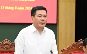 CHÙM ẢNH: Bộ trưởng Bộ Công Thương Nguyễn Hồng Diên làm việc tại tỉnh Thái Nguyên