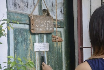 Hà Nội: Nhiều cửa hàng ăn uống 'oằn mình' trước tình trạng vắng khách