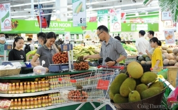 Thị trường bán lẻ: Doanh số ‘khủng’, doanh nghiệp đua nhau mở cửa hàng mới