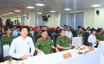Cầu thủ Đoàn Văn Hậu lan tỏa thông điệp