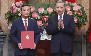 Tổng Bí thư, Chủ tịch nước Tô Lâm trao quyết định bổ nhiệm Đại sứ Việt Nam tại Lào