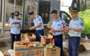 Lạng Sơn: Xử phạt chủ phương tiện vận chuyển hơn 5.000 sản phẩm hàng hóa nhập lậu