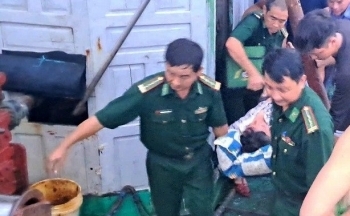 Quân đội giải cứu nhiều người dân gặp nạn do bão số 3