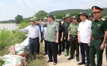 Tổng Bí thư, Chủ tịch nước kiểm tra công tác phòng, chống lụt bão ở Tuyên Quang