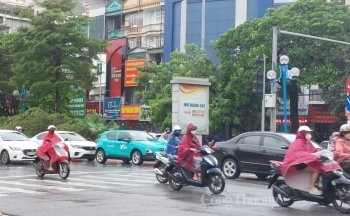 Dự báo thời tiết Hà Nội ngày 16/9/2024: Hà Nội đang mưa dông lớn; đề phòng ngập úng