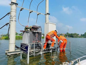 Tính đến chiều 17/9, đã khôi phục cung cấp điện cho hơn 6,03 triệu khách hàng