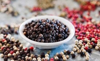 Đâu là nguyên nhân khiến giá hồ tiêu nội địa giảm 3 phiên liên tiếp?