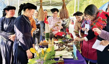 Quảng bá, tiêu thụ hàng Việt qua hoạt động văn hóa, du lịch: Lợi ích kép