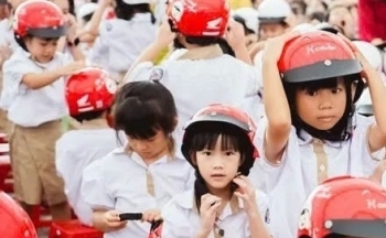 Hơn 1,7 triệu chiếc mũ bảo hiểm cho học sinh lớp 1: Hành trình chung tay vì an toàn giao thông