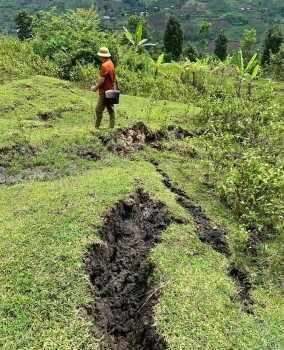 Xã Nậm Ty xuất hiện vết nứt dài 100m, Sơn La khẩn cấp di dời dân