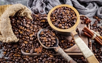 Áp lực tâm lý và nguồn cung: Giá cà phê rớt đà tăng