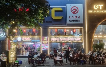 Hà Nội: Buffet nướng 9BUK lấn chiếm vỉa hè làm nơi kinh doanh