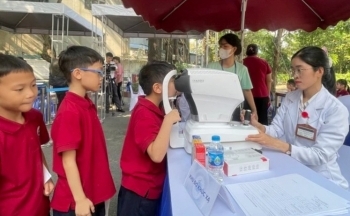 51% trẻ em ở Hà Nội mắc tật khúc xạ