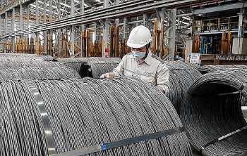 Giá thép xây dựng trên thị trường tăng đến 460.000 đồng một tấn