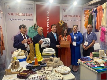 Thúc đẩy cơ hội hợp tác giữa Việt Nam và Ấn Độ trong ngành lụa tơ tằm