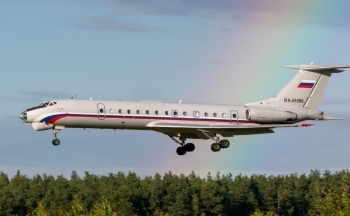 Máy bay Tu-134 của Nga bốc cháy, Ukraine tuyên bố tấn công sâu trong lãnh thổ Nga