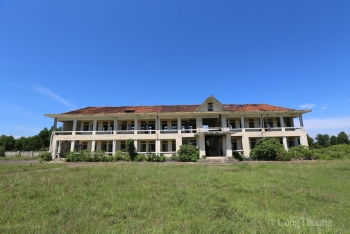 Cảnh u ám bên trong ngôi trường tiền tỷ bỏ hoang ở Hà Tĩnh