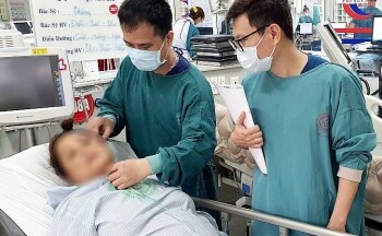 Uống ‘nước chữa bách bệnh’, nhiều người nhập viện nguy kịch