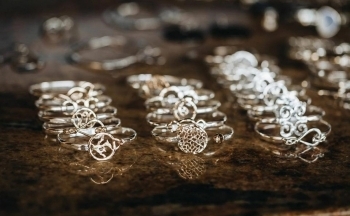 Giá bạc hôm nay 26/5/2025: Bạc giữ ổn định